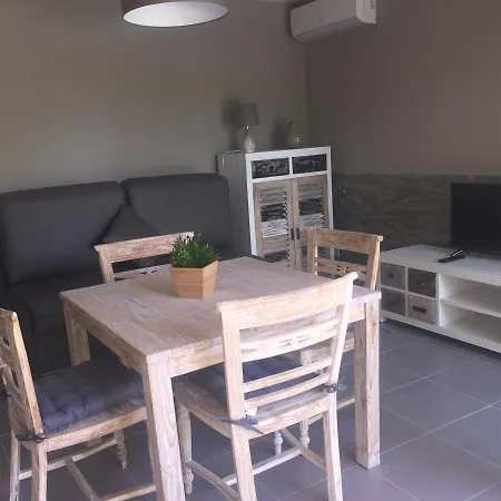 Les Sarments * ル・ラヴァンドゥー